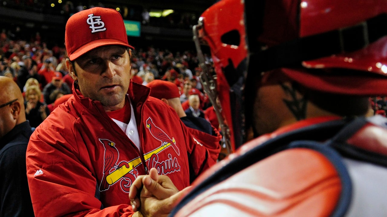 Time spent behind the plate gives Matheny special appreciation for league's elite catchers
